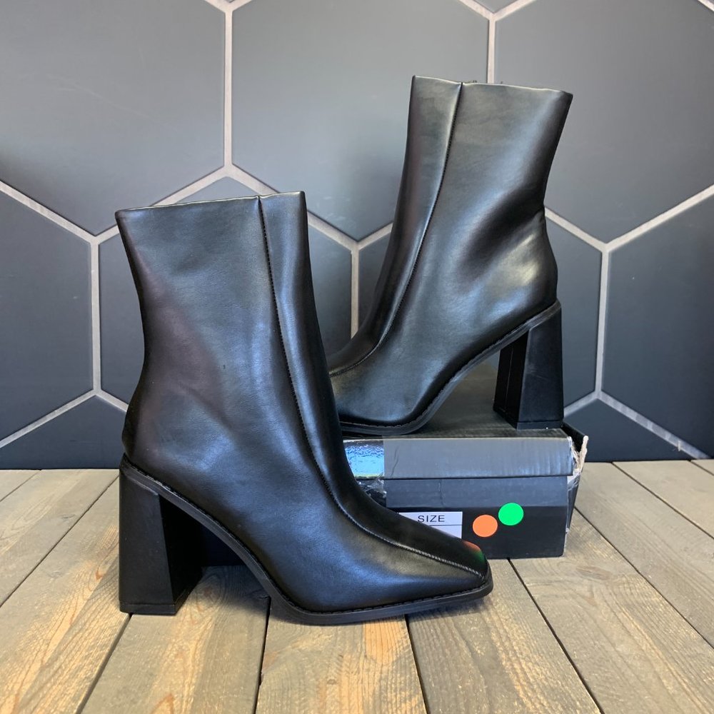 Womens Nasty Gal Black Ankle Booties Heels Size 9